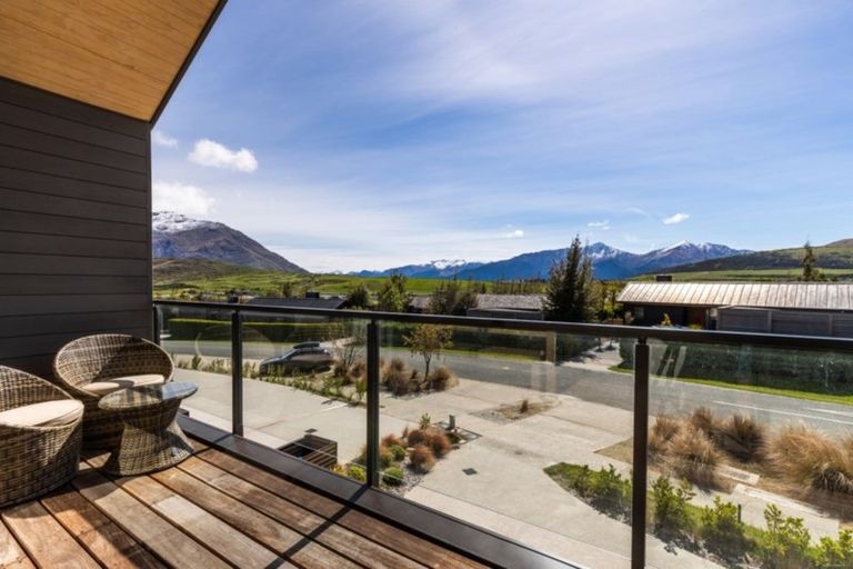 Photo of property in 1b Rannoch Drive, Jacks Point, Queenstown, 9371