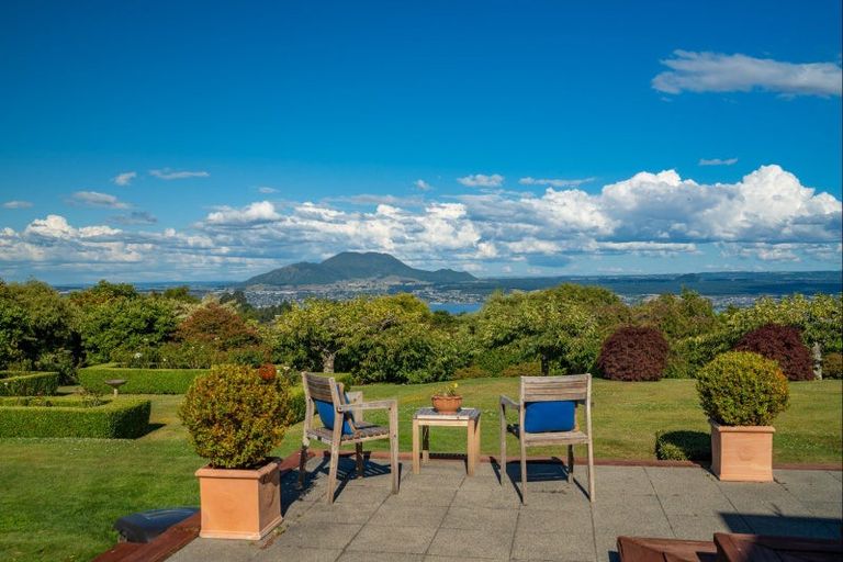 Photo of property in 48 Blue Ridge Drive, Acacia Bay, Taupo, 3385