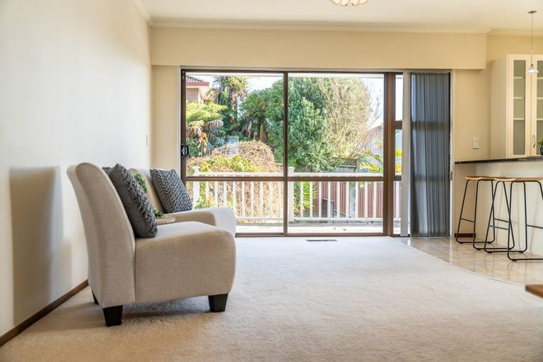 Photo of property in 21 Madill Road, St Andrews, Hamilton, 3200