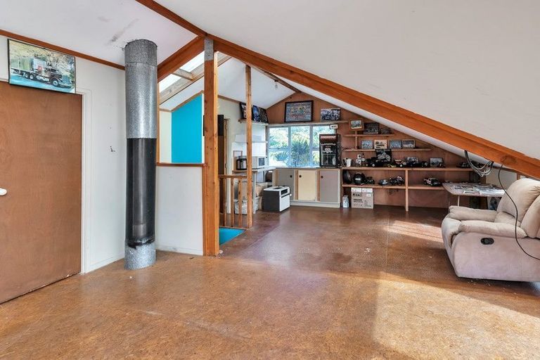 Photo of property in 1106 Russell Road, Whakapara, Hikurangi, 0184