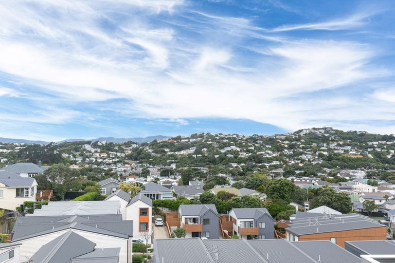 Photo of property in 11/104 Maupuia Road, Maupuia, Wellington, 6022