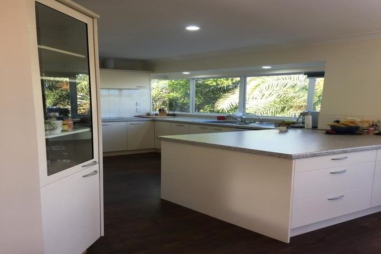 Photo of property in 256 Vipond Road, Stanmore Bay, Whangaparaoa, 0932