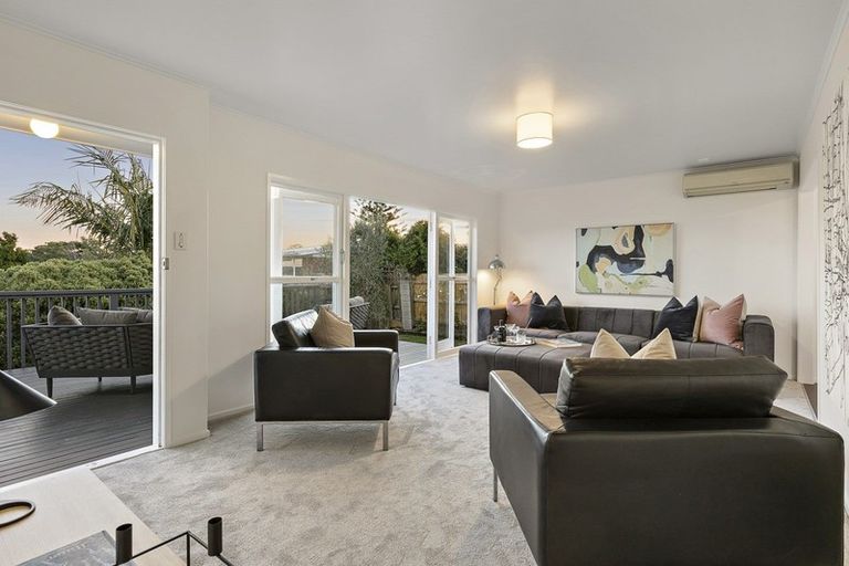 Photo of property in 20 Edgerton Road, Te Atatu Peninsula, Auckland, 0610