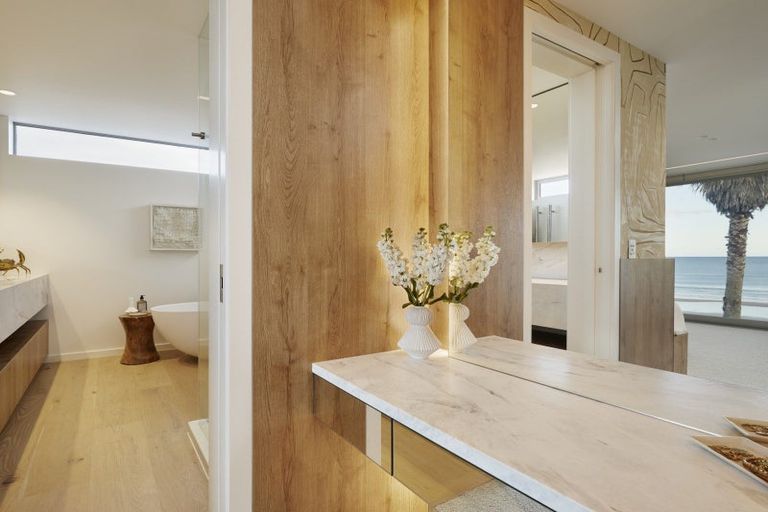 Photo of property in 7 Surf Road, Mount Maunganui, 3116