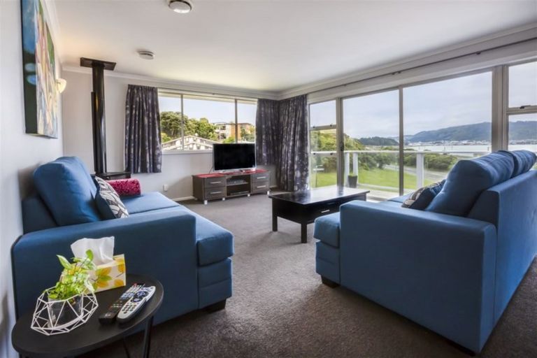 Photo of property in 8 Brora Crescent, Papakowhai, Porirua, 5024
