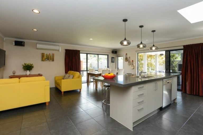 Photo of property in 87 Merlot Drive, Greenmeadows, Napier, 4112