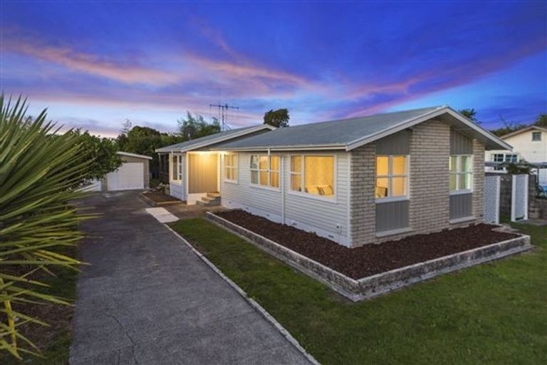 Photo of property in 15 Sadler Street, Fairview Downs, Hamilton, 3214