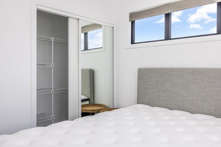 Photo of property in 1 Te Puketoka Lane, Mangere, Auckland, 2022