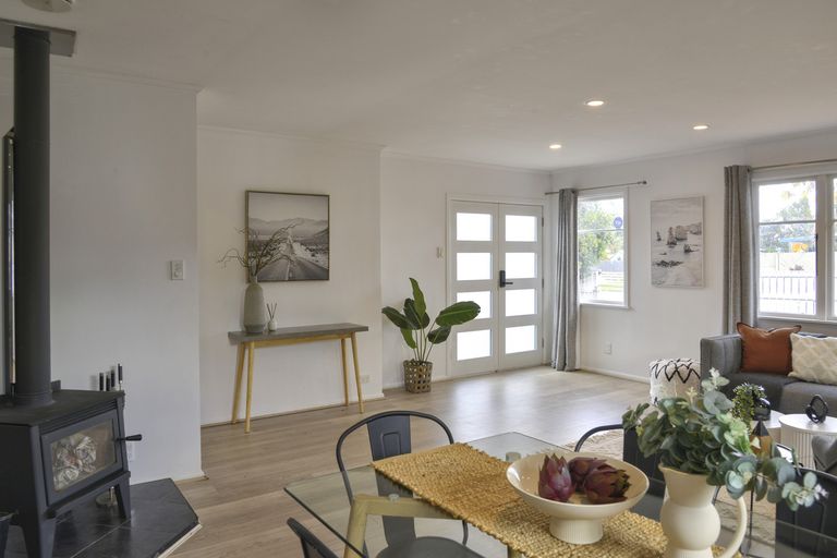 Photo of property in 37 Brandon Street, Featherston, 5710