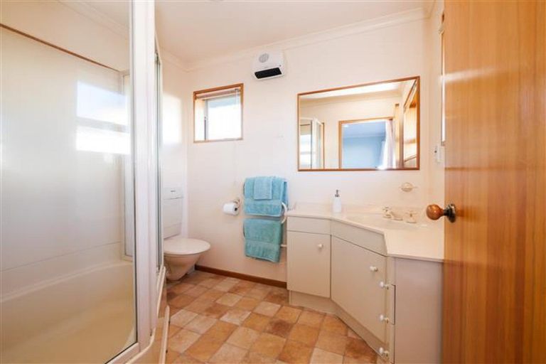 Photo of property in 9 Huntly Road, Outram, 9019