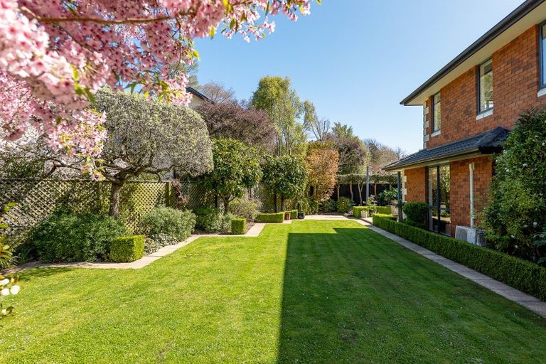 Photo of property in 12 Parkham Drive, Burnside, Christchurch, 8053