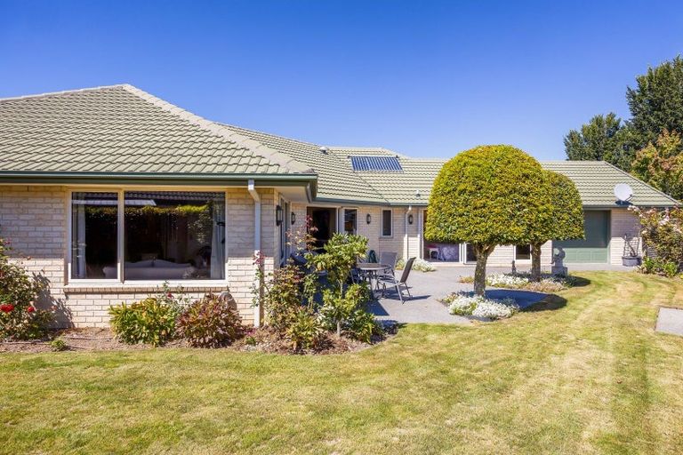 Photo of property in 18 Elm Drive, Rangiora, 7400