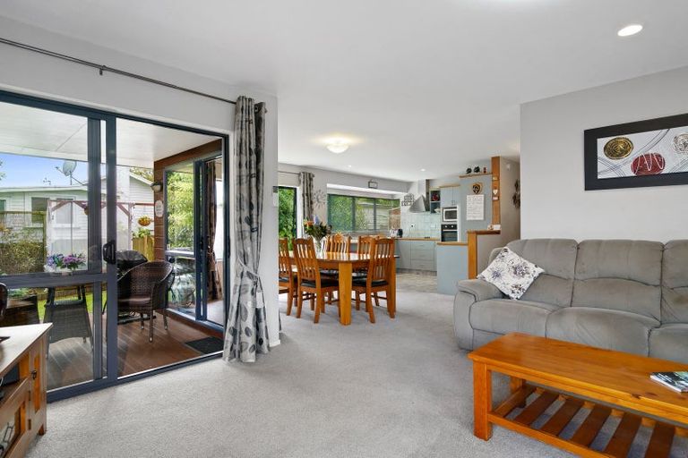 Photo of property in 142a Shakespeare Street, Leamington, Cambridge, 3432