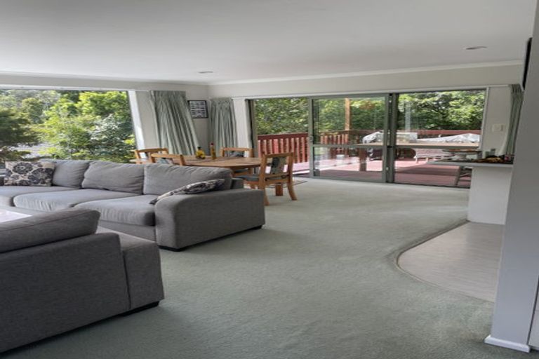 Photo of property in 255 Golf Road, Titirangi, Auckland, 0604