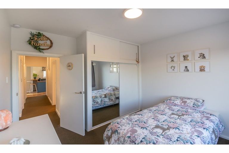 Photo of property in 94 Racecourse Road, Sockburn, Christchurch, 8042