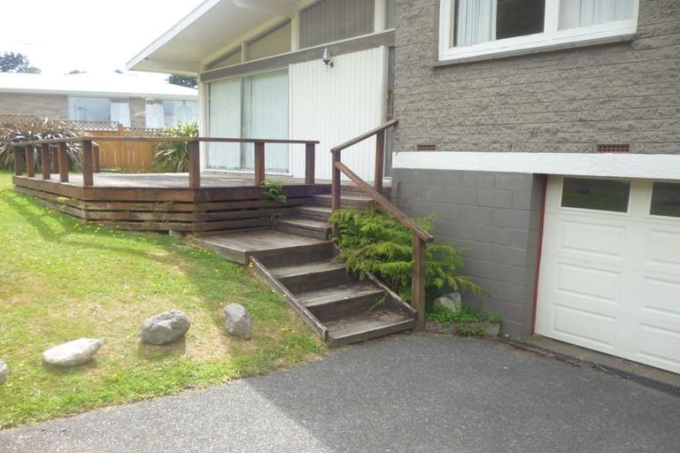 Photo of property in 66 Thomas Crescent, Western Heights, Rotorua, 3015