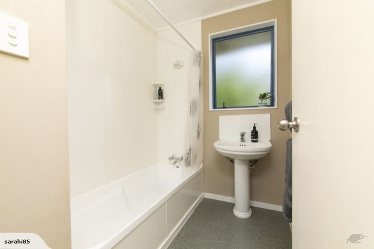 Photo of property in 38 Candia Road, Swanson, Auckland, 0614