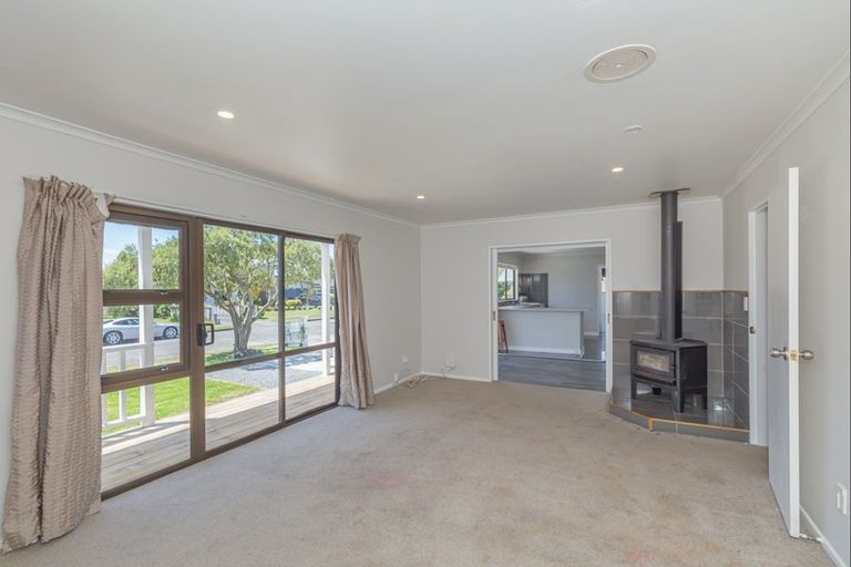 Photo of property in 8 Homewood Avenue, Levin, 5510