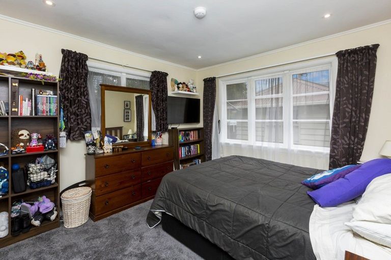 Photo of property in 44 Seddon Street, Wallaceville, Upper Hutt, 5018