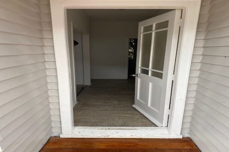 Photo of property in 34b Toru Street, Te Atatu Peninsula, Auckland, 0610