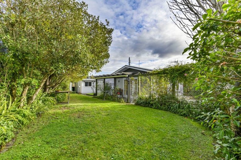 Photo of property in 6 Carl Avenue, Havelock North, 4130