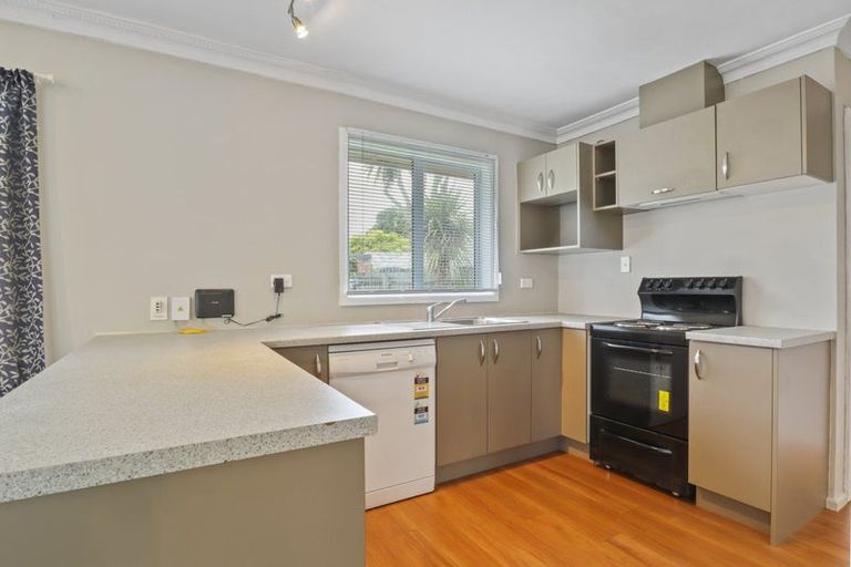 Photo of property in 300 Withells Road, Avonhead, Christchurch, 8042