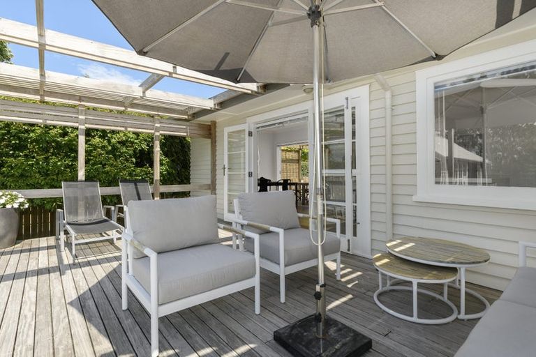 Photo of property in 32 Hinewa Road, Otumoetai, Tauranga, 3110