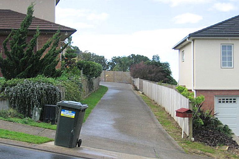 Photo of property in 4 Dorchester Place, Orewa, 0931