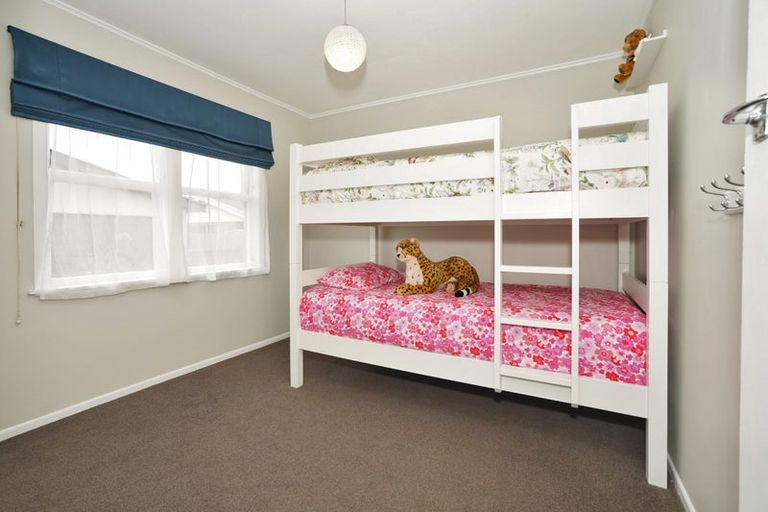 Photo of property in 18 Macmurdo Avenue, Glenview, Hamilton, 3206