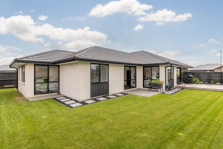 Photo of property in 64 Whitburn Avenue, Halswell, Christchurch, 8025