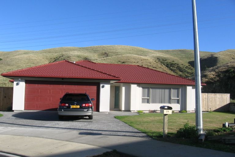 Photo of property in 21 Gifford Grove, Churton Park, Wellington, 6037