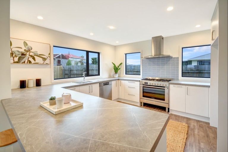 Photo of property in 9 Okahau Terrace, Warrington, 9471