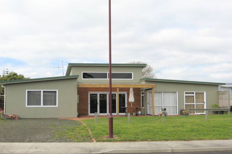 Photo of property in 8 Marlin Street, Whitianga, 3510