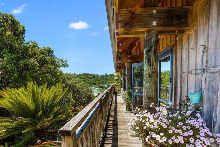 Photo of property in 28 Stillwater Crescent, Stillwater, Silverdale, 0993