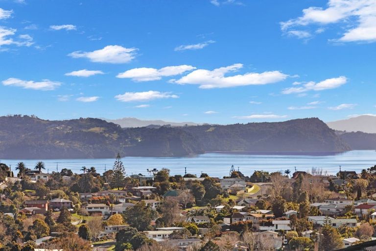 Photo of property in 5 Ti Tree Lane, Stanmore Bay, Whangaparaoa, 0932