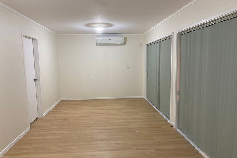 Photo of property in 55a Archibald Road, Kelston, Auckland, 0602