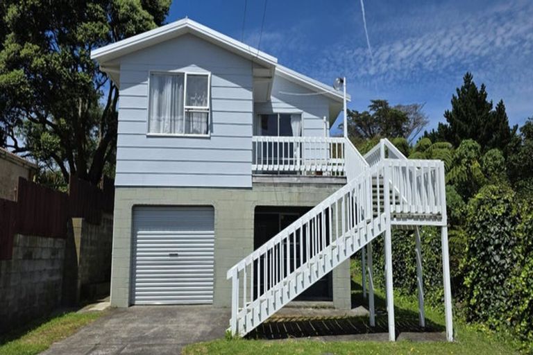 Photo of property in 13 Parris Street, Moturoa, New Plymouth, 4310