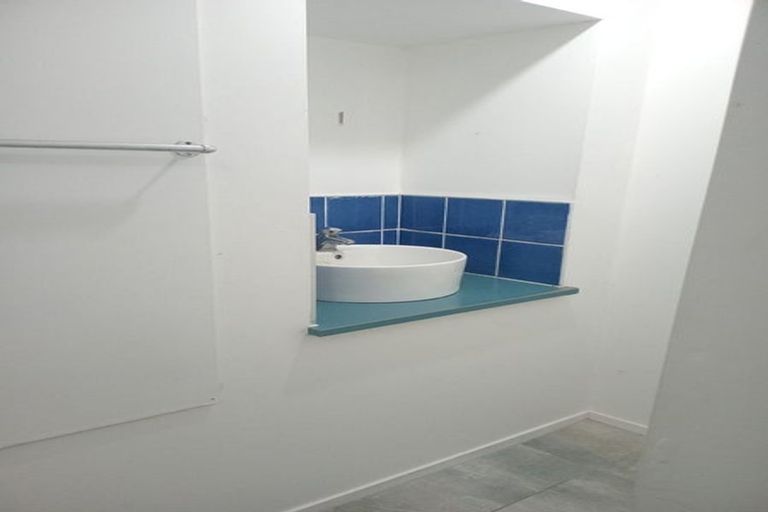 Photo of property in 16 Valhalla Drive, Beach Haven, Auckland, 0626