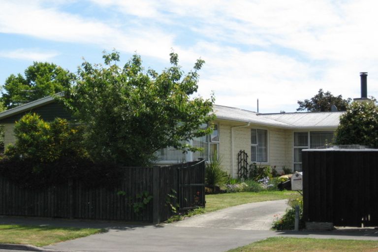 Photo of property in 3 Apsley Drive, Russley, Christchurch, 8042