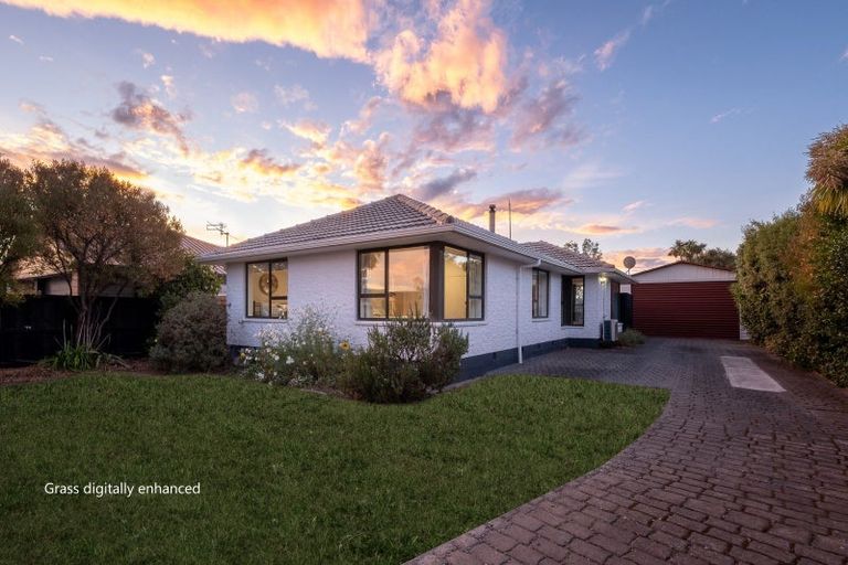 Photo of property in 132 Pacific Road, North New Brighton, Christchurch, 8083