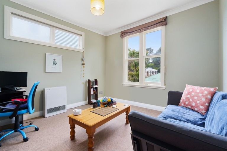 Photo of property in 36 Edinburgh Terrace, Berhampore, Wellington, 6023