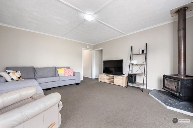 Photo of property in 82 Hewer Crescent, Naenae, Lower Hutt, 5011