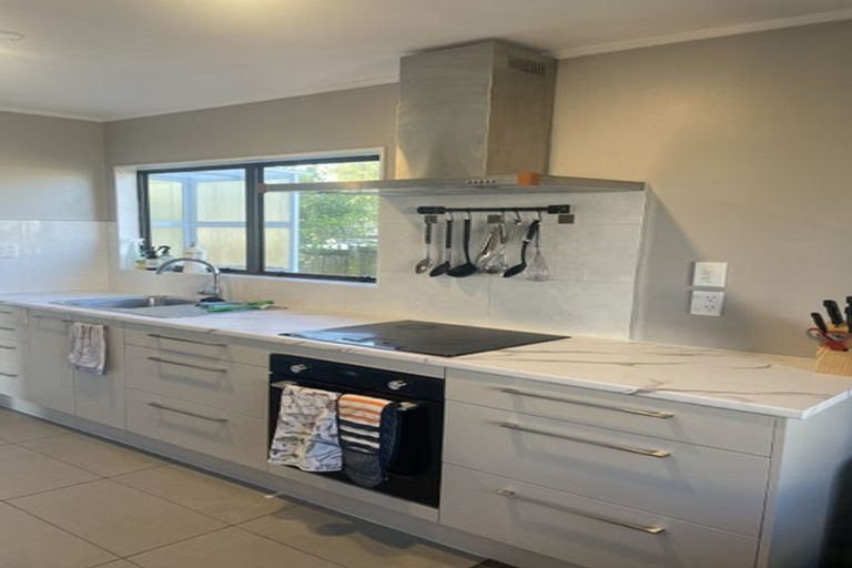 Photo of property in 36 Penion Drive, Flat Bush, Auckland, 2023