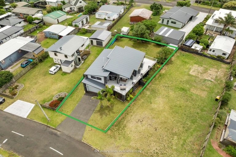 Photo of property in 116 Patuwai Drive, Whangamata, 3620