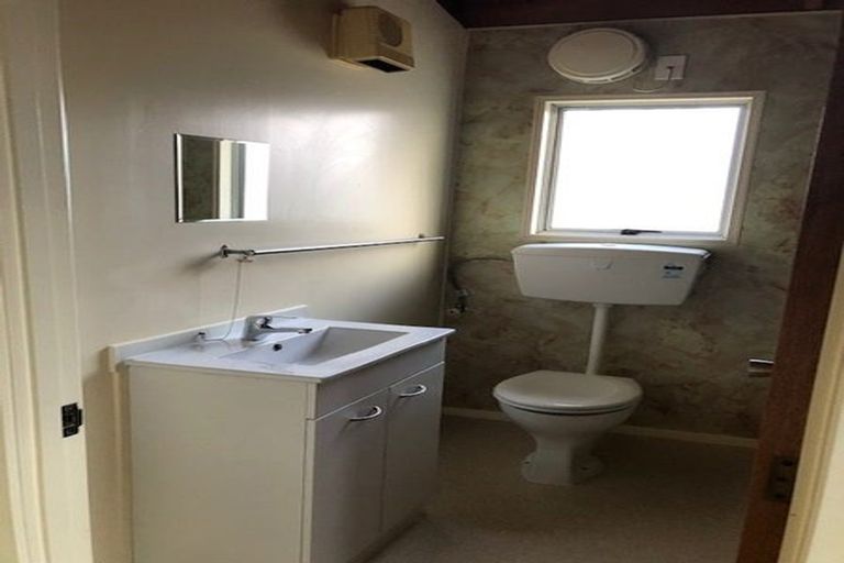 Photo of property in 3 Shepherds Road, Papakura, 2110