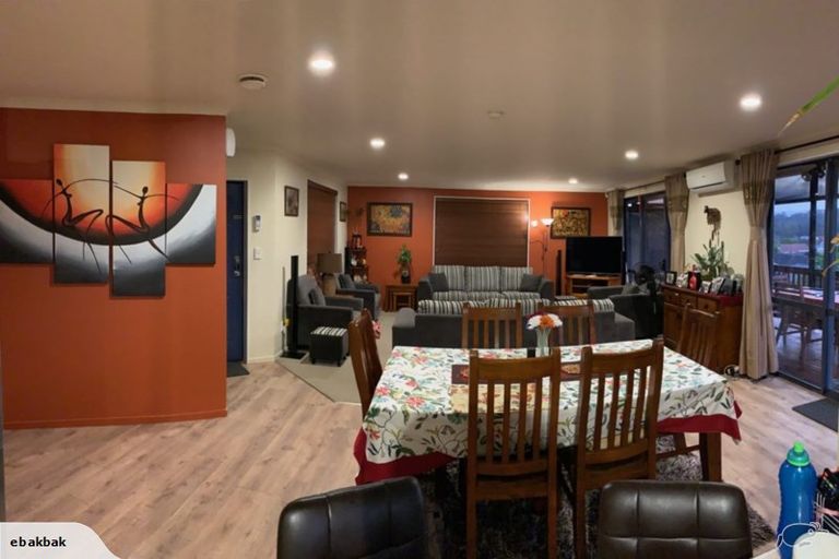 Photo of property in 12 Natasha Lane, Henderson, Auckland, 0612