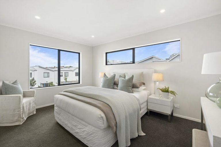 Photo of property in 7 Owen Chapman Drive, Red Beach, 0932