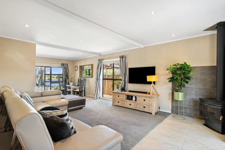 Photo of property in 2/22 Bramley Drive, Farm Cove, Auckland, 2012