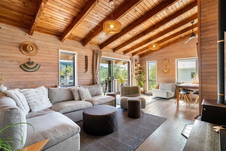 Photo of property in 206 Onemana Drive, Onemana, Whangamata, 3691