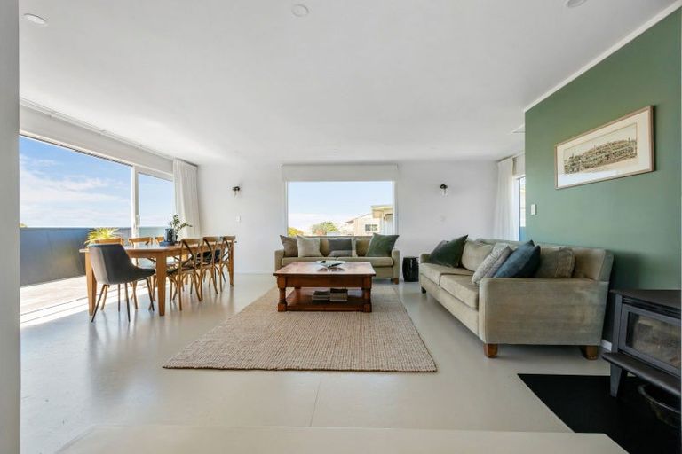 Photo of property in 16 Tamarisk Drive, Riversdale Beach, Masterton, 5872